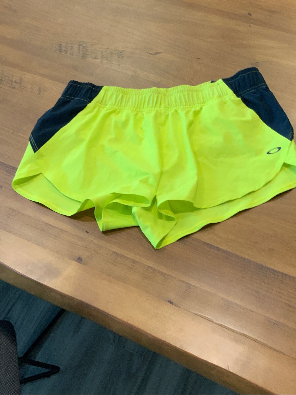 NWOT Oakley Women's Neon Lime Athletic Shorts with Black Panels